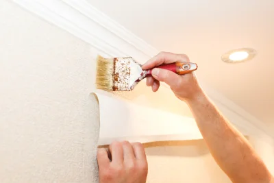 Pose de papier peint à Lillemer — revêtements muraux et toiles de verre